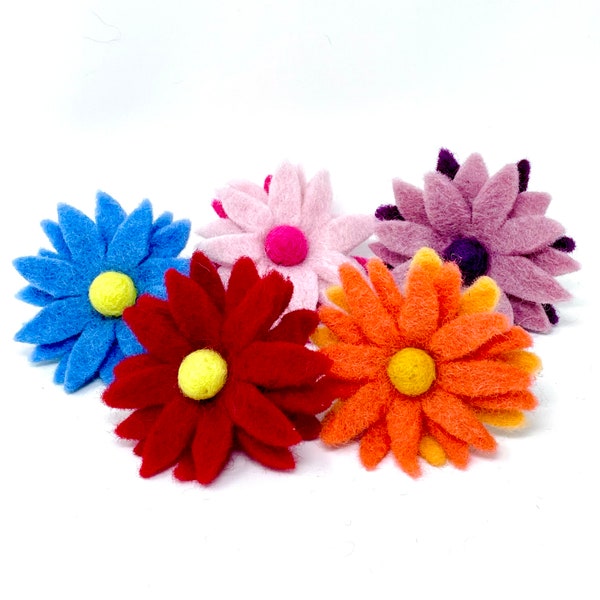 Large Wool Felt Daisy Flowers for DIY Projects, Floral Arrangements, Decorations, Craft Supplies - 5 flowers set