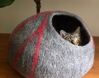Large Wool Cat Cave / Wool Cat Bed/ Handmade Wool Cat Bed/ Felted Wool Cat House / Natural Ingredients Pet Bed/ Gray Cat Cave/ Cat Cocoon