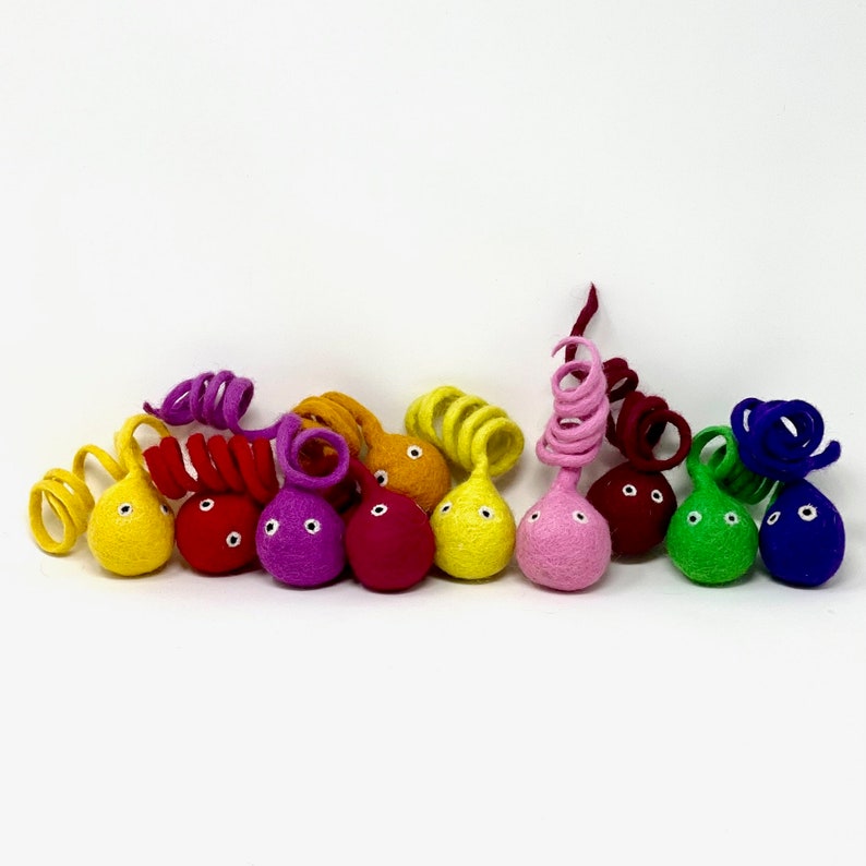 Kitten toys