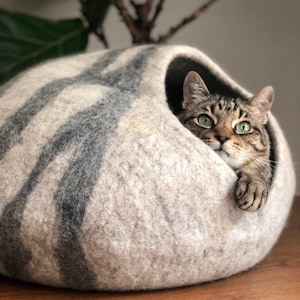 EXTRA LARGE 21" Wool Cat Cave / Cat House/ Felted Wool Gray Cat Cave/ Large Cat Bed/ Best Cat Gift- Fast Shipping from US image 5