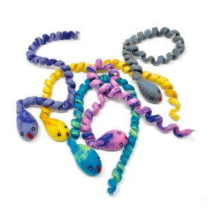 Wool Snake Spring Cat Toy: Handmade Felted Eco-Friendly Toy