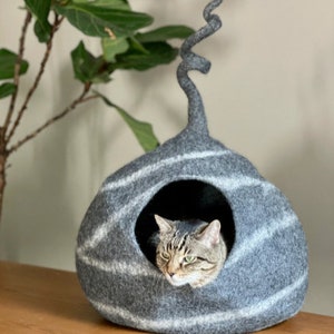 Large Cat Cave, Wool Cat Cave, Felted Wool Cat House, Wool Cat Bed , Gray Striped Wool Cat Cave, Modern Cat Bed, Cat Cocoon Gray
