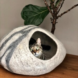 EXTRA LARGE 21" Wool Cat Cave / Cat House/ Felted Wool Gray Cat Cave/ Large Cat Bed/ Best Cat Gift- Fast Shipping from US image 6