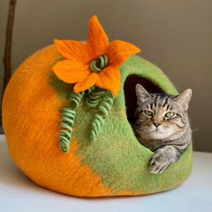 PUMPKIN Cat Cave, Felt Wool Cat Cave, Cat Bed, Felt Cat Cave, Cat Cocoon, Cat house, Cat Hideout, 100% Sheep Wool Cat Cave- Shipping from US