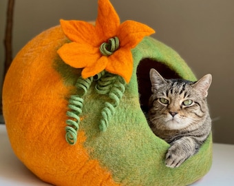 PUMPKIN Cat Cave, Felt Wool Cat Cave, Cat Bed, Felt Cat Cave, Cat Cocoon, Cat house, Cat Hideout, 100% Sheep Wool Cat Cave- Shipping from US