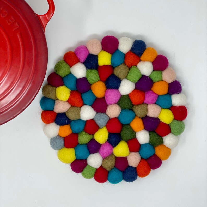 Felted Ball Trivet For Hot Dishes/ 100% Wool Trivet/ Felted Pebbles Trivet/ Wool Pot Holder/ Felt Potholder Gray/Brown/White Wool Mat Multicolor