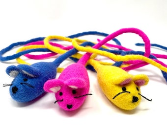 Cat Toy, Kitten toy, Interactive Cat Teaser Toy, Eco Friendly Pet Toy, Premium Wool Cat Kicker toy, Wool Cat Toy, Interactive Wool Mouse Toy