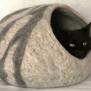 EXTRA LARGE 21" Wool Cat Cave / Cat House/ Felted Wool Gray Cat Cave/ Large Cat Bed/ Best Cat Gift- Fast Shipping from US image 7