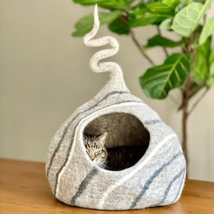 Large Cat Cave, Wool Cat Cave, Felted Wool Cat House, Wool Cat Bed , Gray Striped Wool Cat Cave, Modern Cat Bed, Cat Cocoon Beige