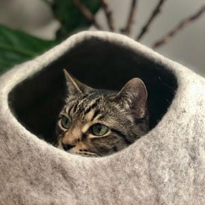 EXTRA LARGE 21" Wool Cat Cave / Cat House/ Felted Wool Gray Cat Cave/ Large Cat Bed/ Best Cat Gift- Fast Shipping from US image 4