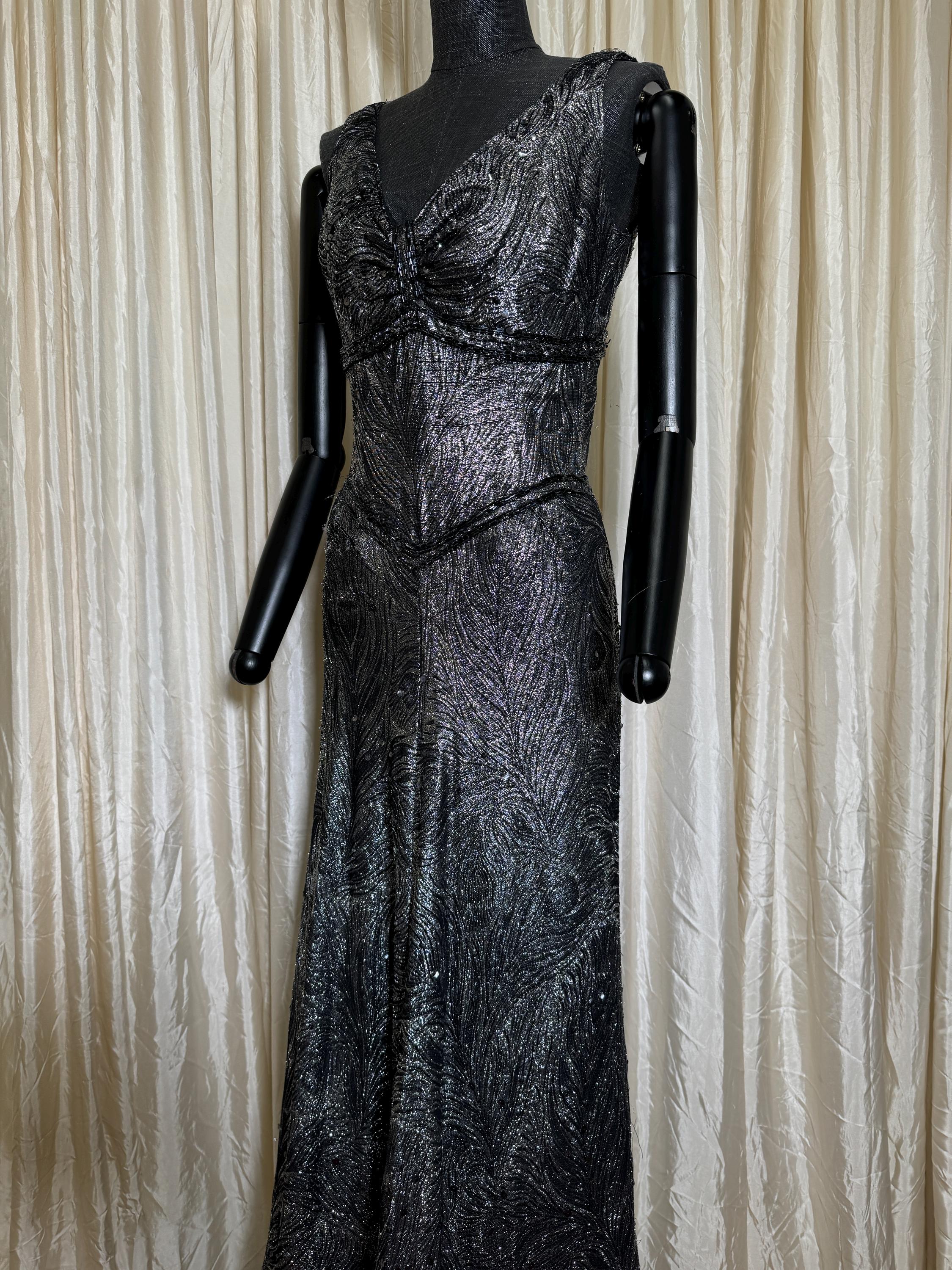 Small 1930s Wool Dress with Lamé and Embroidery