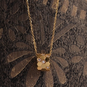 18k Solid Gold Diamond Pendant Necklace | Dainty Real Diamond Jewelry | Luxury Gift for Her | Fine Jewelry | Handmade Necklace