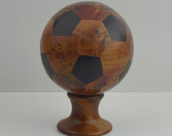 Marokkaanse Thuya Houten voetbal met standaard - Zwart - Di 10 H14 Cm -