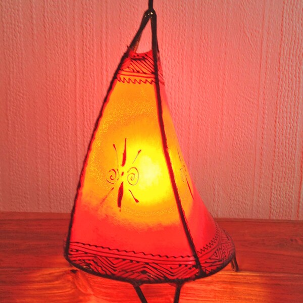 Plain Moroccan Henna Table Lamp - Pyramid Banana shape - red 38 CM