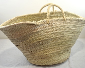 Handwoven Moroccan Market Basket – Natural Palm Leaf Tote
