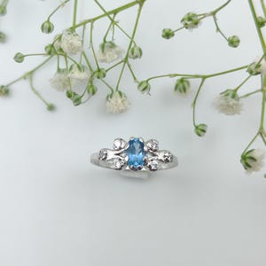 Anello con topazio blu naturale, anello fatto a mano, anello in argento sterling 925, anello con grappolo di topazi, regalo per lei, pietra portafortuna di dicembre, anello di promessa