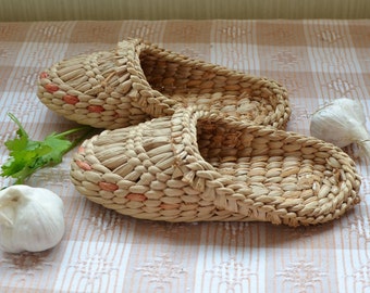 ビンテージ ロシア民俗靭皮靴 - ビンテージ シューズ ラプティ - ハンドメイド シューズ - 籐靴 - 麦わら編みの靴 - 素朴なスタイル。