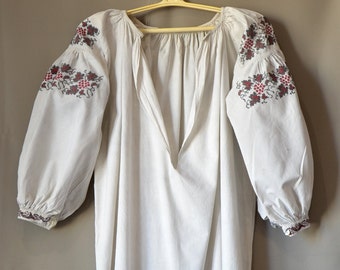Vintage Ukrainian embroidered shirt - Womens shirt - Vyshyvanka - Handmade embroidered shirt - Embroidered folk dress.