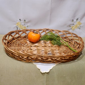 vintage wicker tray, Vintage antique wicker basket / Antique hand woven basket / kitchen decor / Ukrainian vintage