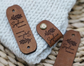 Etiquetas personalizadas para itens de malha com rebites, etiquetas de couro personalizadas de 2,5 x 0,7 polegadas, personalize seu próprio logotipo ou etiquetas de texto, etiquetas feitas à mão