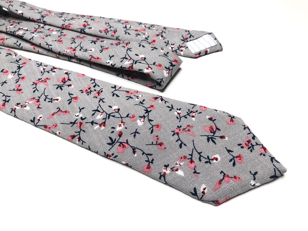 blush and grey tie