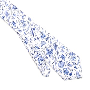 Dusty Blue Wild Flower Floral Tie, White and Blue Floral Necktie, Rustic Wedding Ties, Groomsmen Ties, Pocket Square Bow Tie, Suspenders