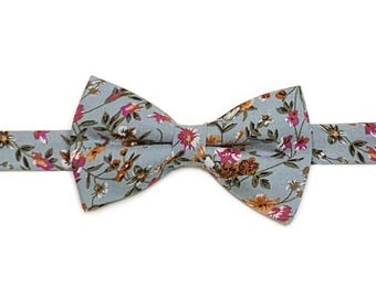 Dusty Blue Rustic Wild Flowers Floral Bow Tie , Blue Floral Bow Tie, Rustic Wedding Bow Tie,  Suspenders, Pocket Square, Groomsmen Bow Ties