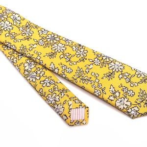 Yellow floral Tie , SunFlower Necktie , Bow tie , Suspenders , Pocket Square