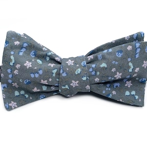 Gray Blue Floral Bow Tie , Mauve and Ice Blue floral Necktie , Bow tie , Suspenders , Pocket Square