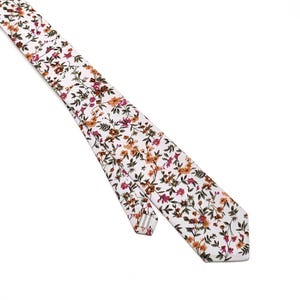 Rustic Wild Flowers Floral Tie , White Floral Necktie , Rustic Wedding Floral Necktie,  Suspenders, Bow tie, Pocket Square, Groomsmen Ties