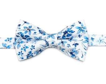 Blue Floral Bow Tie, Shades of blue Floral, White and Dusty Blue Floral Bow Tie, Rustic Wedding Bow Ties, Groomsmen Bow Ties, Suspenders