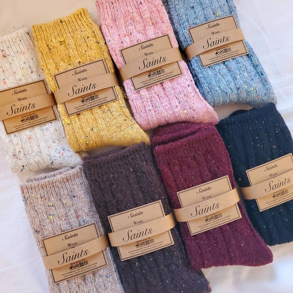 Chaussettes chaudes et confortables en laine pour femmes à pois de haute qualité, Cadeau pour femme, Chaussettes d'hiver [10 couleurs disponibles]