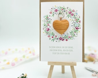 Karte zum Muttertag mit Blumenkranz | Geschenk für Mama | Holz Herzanhänger | Beste Mama der Welt | Grußkarte A6 | Dankeskarte
