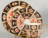 Royal Crown Derby quot Traditional Imari quot Trio