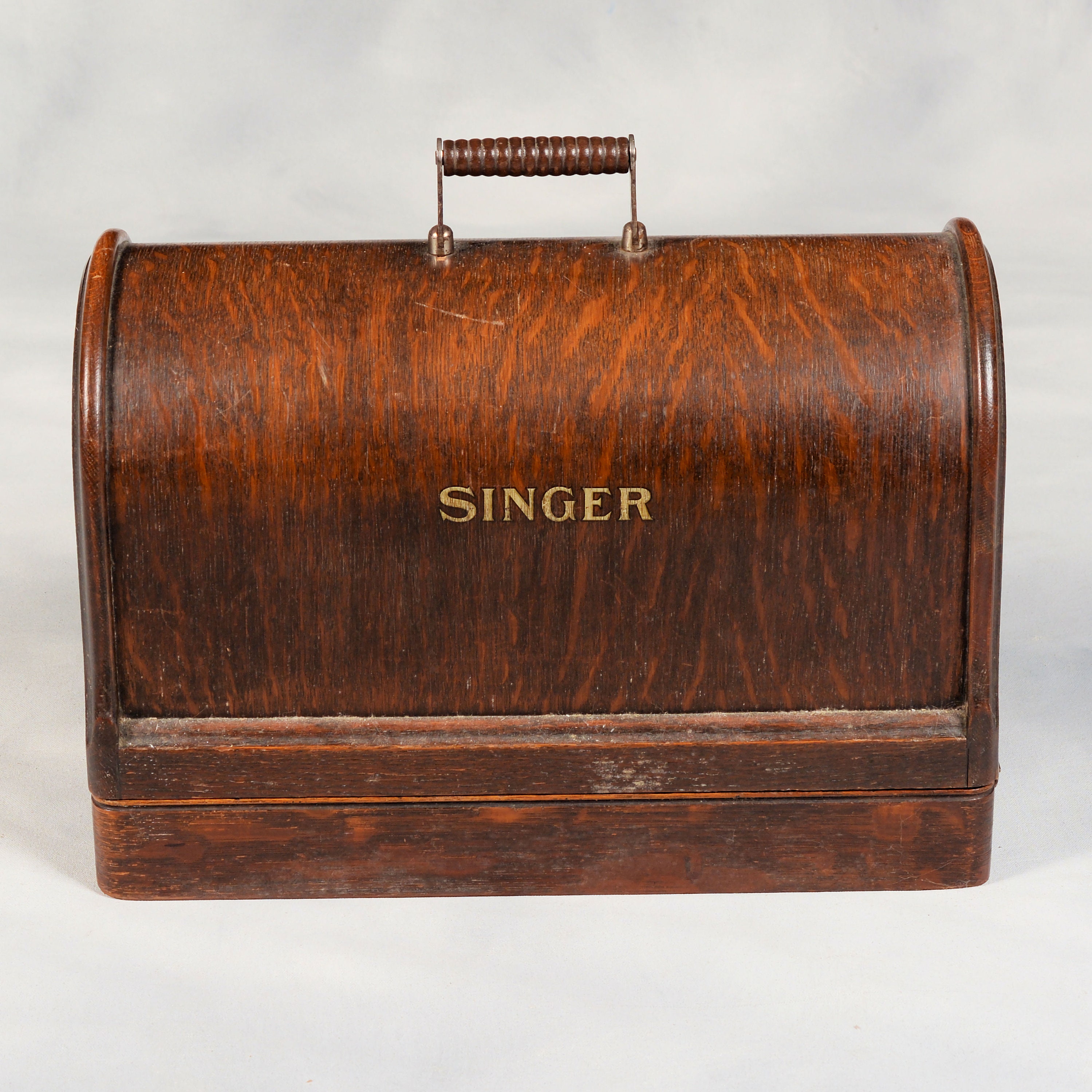 ヴィンテージ 手回し式シンガーミシン（曲げ木ケース付き、1922年頃