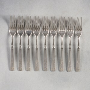 Set of 9 1847 Rogers Bros. INS492 Forks - 7-3/8&quot; Long