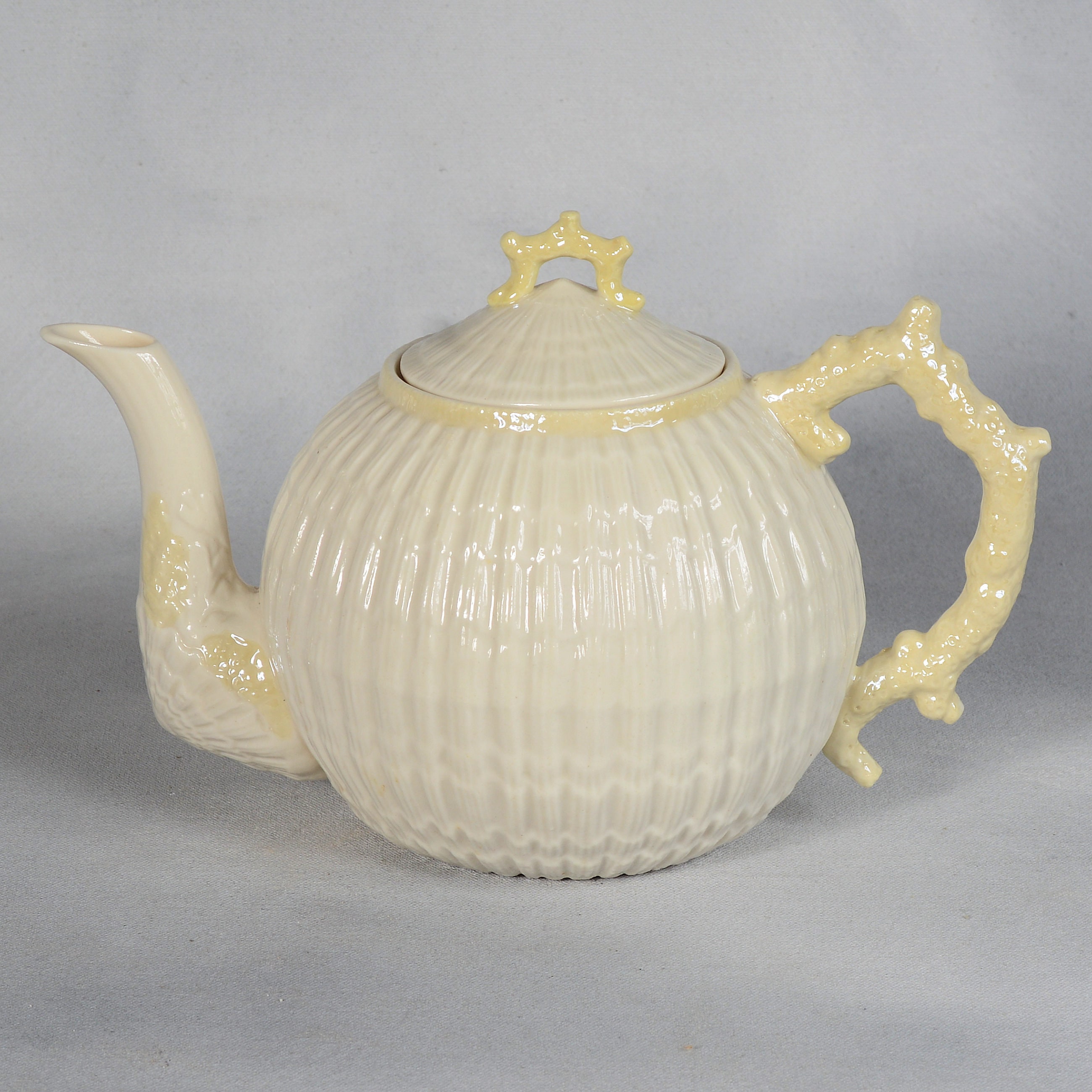 Belleek "Limpet" Yellow 6 Cup Teapot