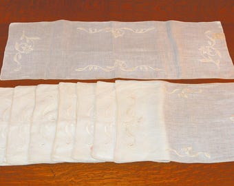 Vintage Table Runner & 8 Place mats - Linen/Hand Embroidery Never Used