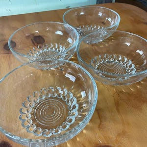 Vintage Clear Glass Dessert Bowls – Set of 4 – Beaded Base Design