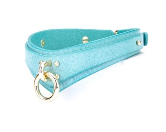 Turquoise Blue Leather Handmade Slim Collar for women, collar choker, day collar