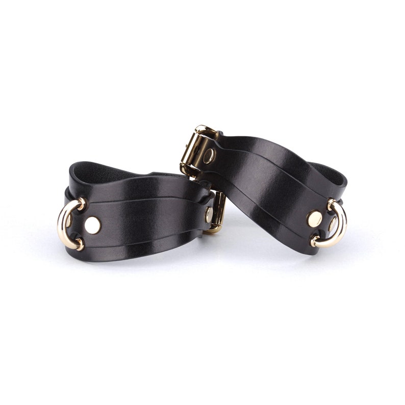 Custom Hand Restraints Handmade Leather Custom Handcuffs & Ankle Cuffs, Restraint Cuffs ...
