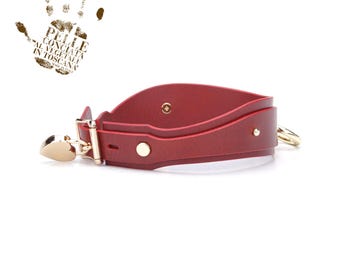 Locking collar, leather choker with locking buckle, heart padlock and keys