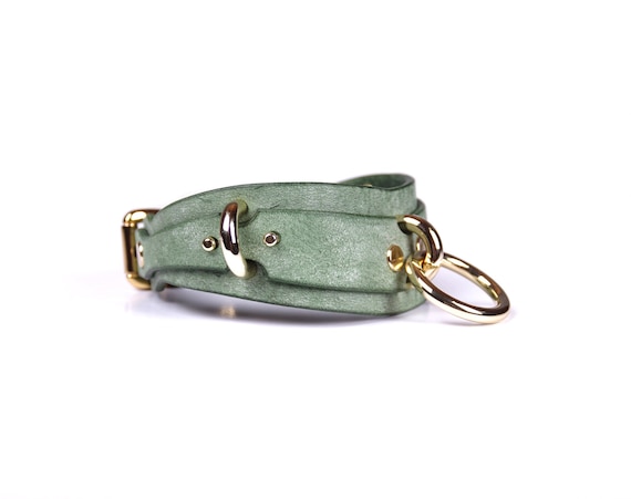 Handmade Green Leather Choker Submissive collar