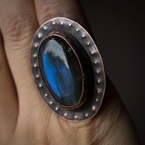 Adjustable Copper Blue Labradorite Ring: Earthy Artisan Jewelry