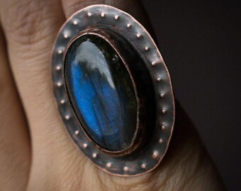 Adjustable Copper Blue Labradorite Ring: Earthy Artisan Jewelry