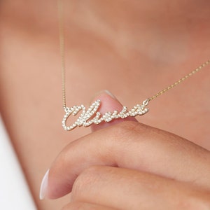 Giselle name necklace deals