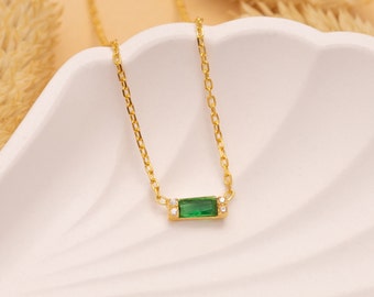 Collar de esmeralda de oro de 14k, collar de diamantes de oro de 14k, colgante de esmeralda, collar de piedra de nacimiento de mayo, collar de gemas simple, collar de baguette