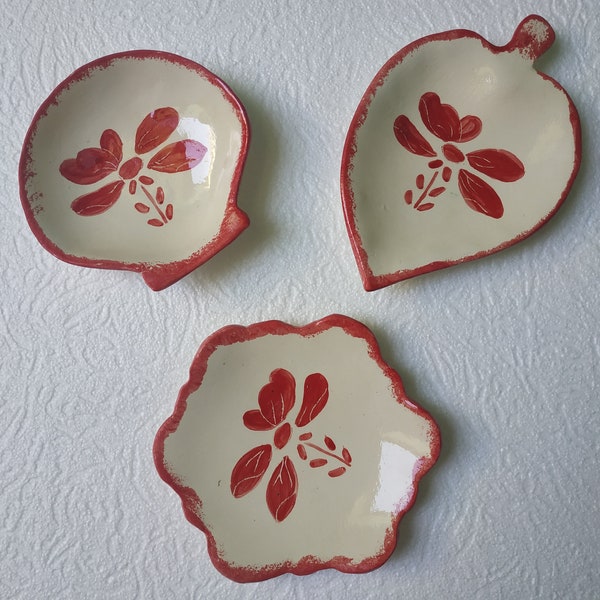 Tassen Geschirr oder Dekoration Fayence emailliert 3 Stück Keramik