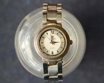 Vintage 90's Circular Unisex Quartz Wrist Watch