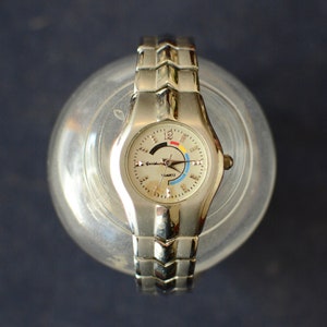 Vintage 80s Circular Watch / Unisex Analog Wrist Watch image 1